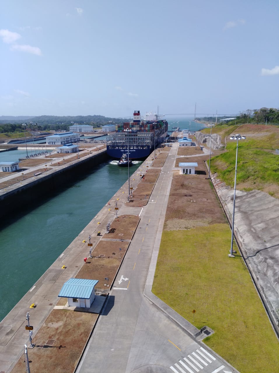 Se mantiene tendencia de tránsito de grandes buques por el Canal de Panamá